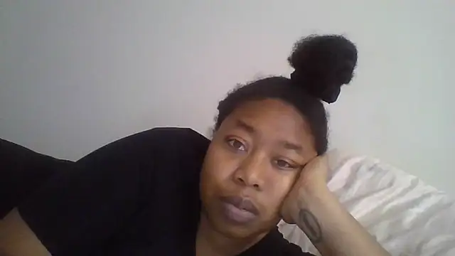 Snapshot of angeliquebelcali chatting on February 2025 02:14:02 PM angeliquebelcali online show from February 2025 02:14:02 PM