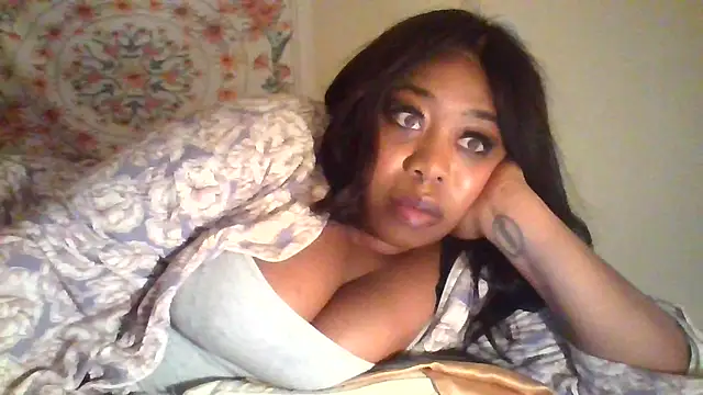 Snapshot of angeliquebelcali chatting on November 2025 07:13:02 AM angeliquebelcali online show from November 2025 07:13:02 AM