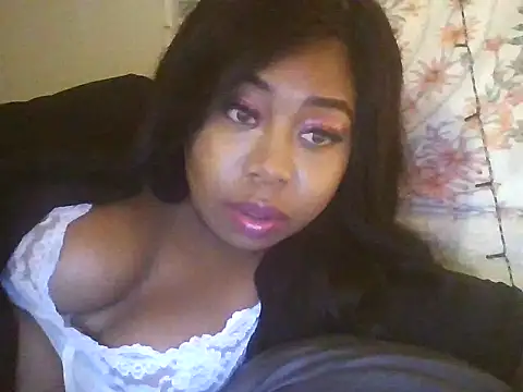 Snapshot of angeliquebelcali chatting on September 2025 06:35:01 AM angeliquebelcali online show from September 2025 06:35:01 AM