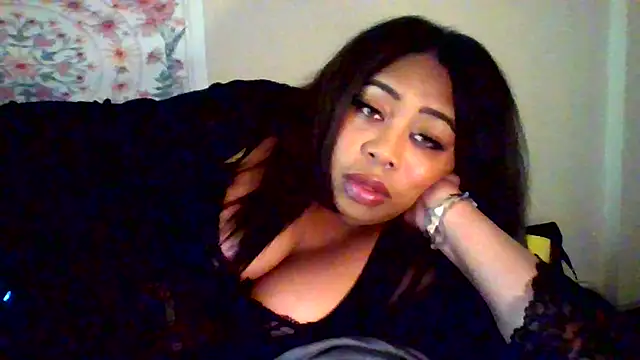 Snapshot of angeliquebelcali chatting on November 2025 07:19:01 PM angeliquebelcali online show from November 2025 07:19:01 PM