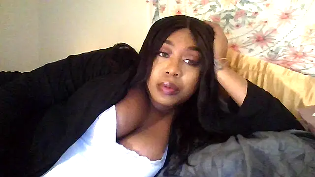 Snapshot of angeliquebelcali chatting on September 2025 02:06:01 AM angeliquebelcali online show from September 2025 02:06:01 AM