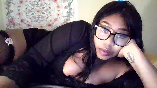 Snapshot of angeliquebelcali chatting on October 2025 05:16:01 PM angeliquebelcali online show from October 2025 05:16:01 PM