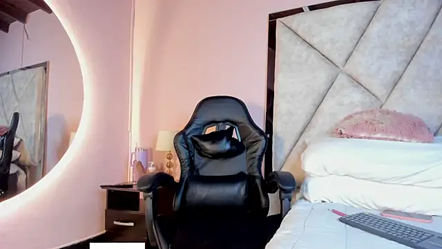 Mara Torres1 online show from December 2025 12:09:02 PM