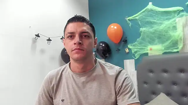 Frank Millers online show from October 2025 05:01:01 PM