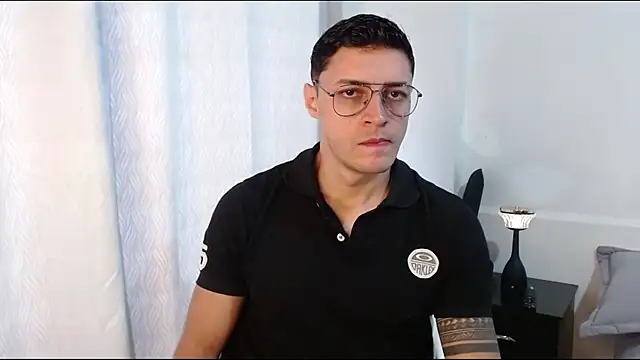 Frank Millers online show from April 2026 04:32:02 PM