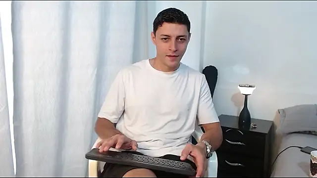 Frank Millers online show from April 2026 09:05:01 PM