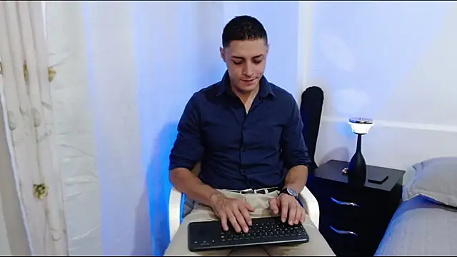 Frank Millers online show from June 2026 10:37:01 PM
