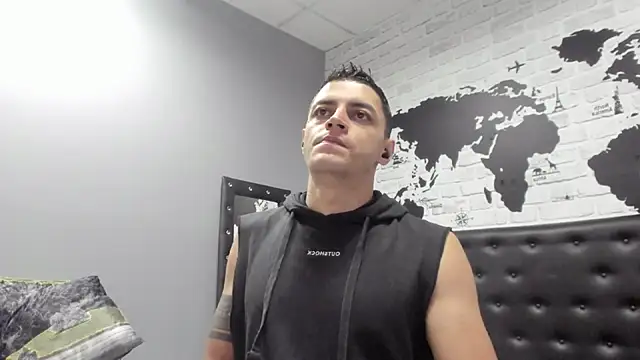 Frank Millers online show from December 2025 06:29:02 PM