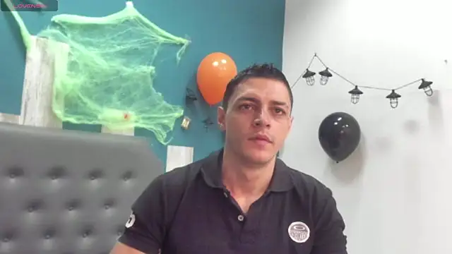 Frank Millers online show from October 2025 07:48:02 PM