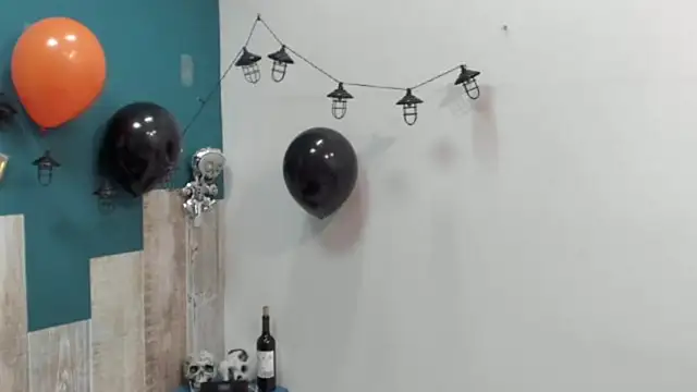 Frank Millers online show from October 2025 09:43:02 PM