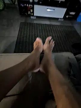 Snapshot of badbrown chatting on November 2025 01:52:02 AM badbrown online show from November 2025 01:52:02 AM