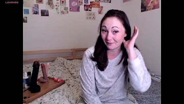 Snapshot of AdorahB3ll3 chatting on November 2025 08:14:01 PM AdorahB3ll3 online show from November 2025 08:14:01 PM