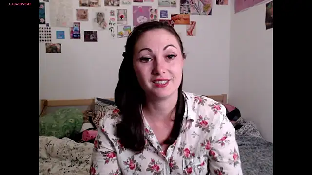 Snapshot of AdorahB3ll3 chatting on December 2025 08:13:01 PM AdorahB3ll3 online show from December 2025 08:13:01 PM