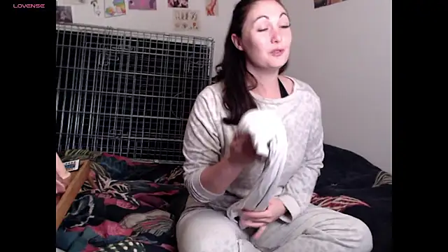 Snapshot of AdorahB3ll3 chatting on November 2025 08:09:01 PM AdorahB3ll3 online show from November 2025 08:09:01 PM