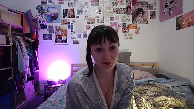 Snapshot of AdorahB3ll3 chatting on February 2025 08:45:01 PM AdorahB3ll3 online show from February 2025 08:45:01 PM