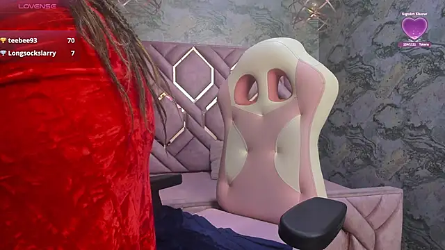 nefertiti ebony online show from October 2025 04:09:01 PM