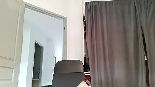 serena  vedette online show from March 2026 09:26:02 AM