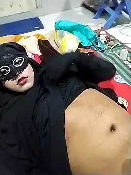 Snapshot of HijabiQueen789 chatting on January 2025 07:07:02 PM HijabiQueen789 online show from January 2025 07:07:02 PM