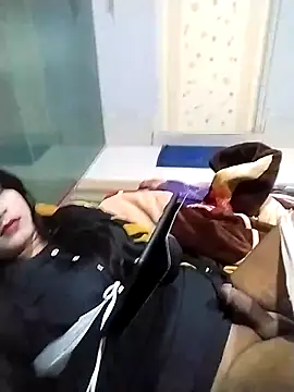 Snapshot of HijabiQueen789 chatting on January 2025 10:30:02 PM HijabiQueen789 online show from January 2025 10:30:02 PM