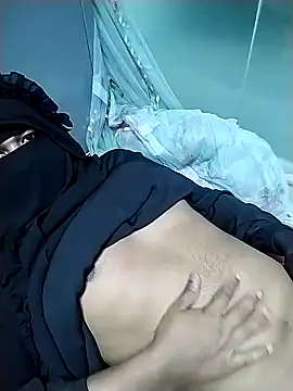 Snapshot of HijabiQueen789 chatting on March 2025 06:29:01 PM HijabiQueen789 online show from March 2025 06:29:01 PM