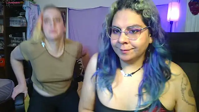 Evelan420 online show from April 2026 07:20:01 PM