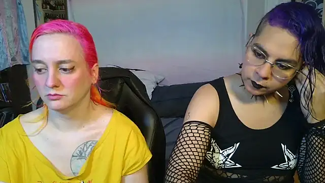 Evelan420 online show from November 2025 06:30:01 PM