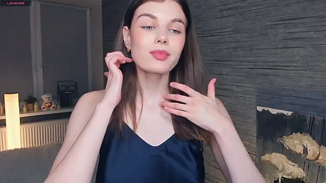 FloraDobb online show from March 2025 12:15:01 AM