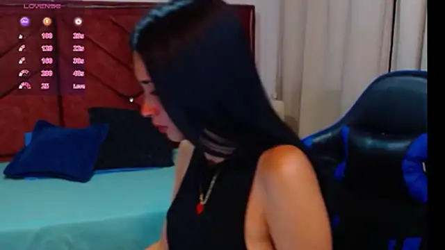 victoria adams07 online show from April 2026 02:10:02 PM