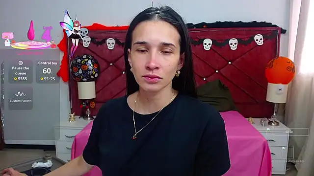 victoria adams07 online show from October 2025 07:03:01 PM