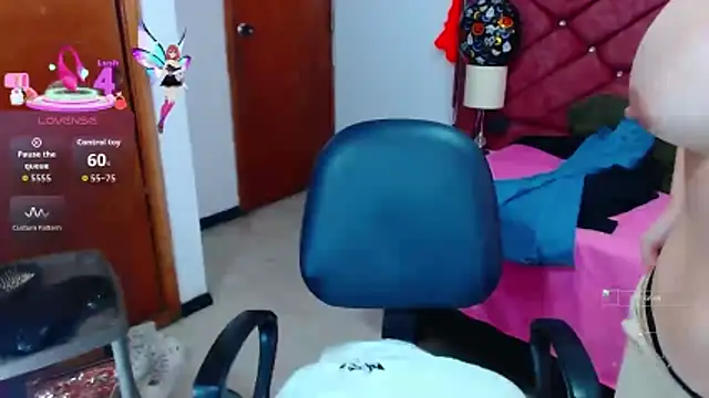 victoria adams07 online show from October 2025 07:46:01 PM