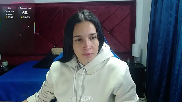 victoria adams07 online show from April 2026 01:51:01 PM