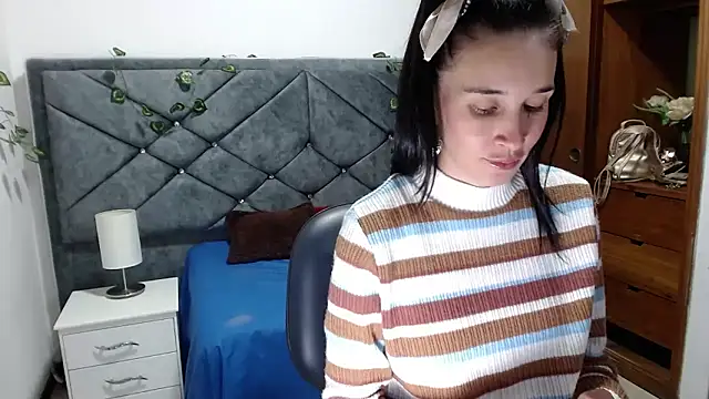 victoria adams07 online show from April 2026 02:07:02 PM