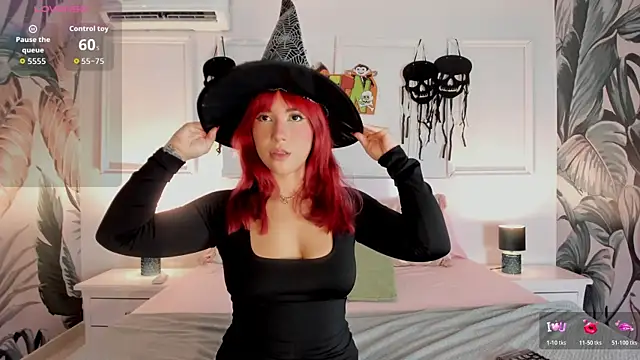 Snapshot of HannaaMiller chatting on October 2025 02:34:02 AM HannaaMiller online show from October 2025 02:34:02 AM