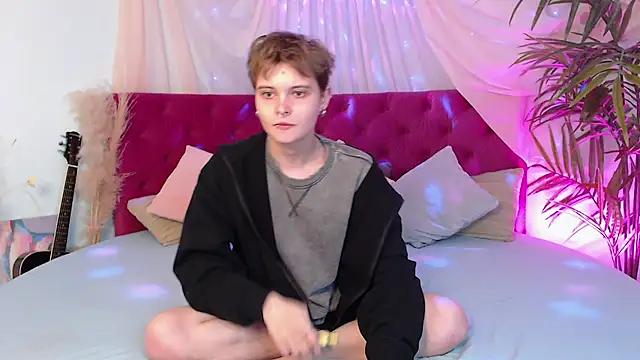 DemianEnglen online show from November 2025 08:45:01 PM