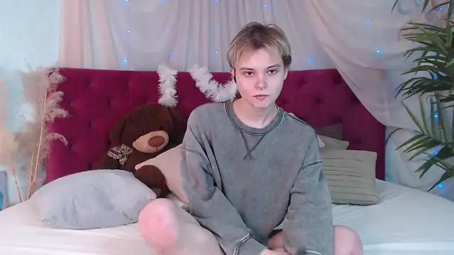 DemianEnglen online show from October 2025 09:37:01 PM