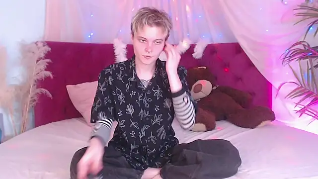 DemianEnglen online show from September 2025 07:30:01 PM