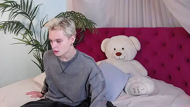 DemianEnglen online show from February 2025 08:58:02 PM