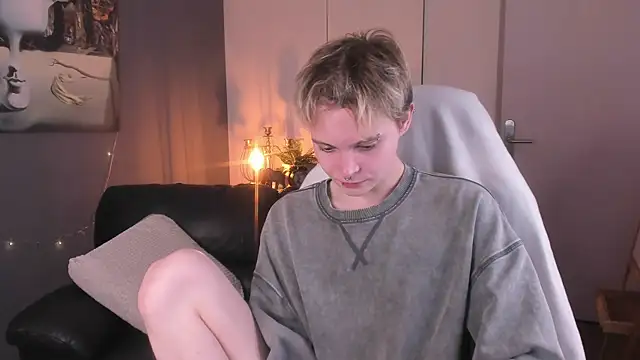 DemianEnglen online show from September 2025 01:28:02 PM