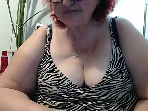 DeniseeRosea online show from June 2026 07:33:01 PM