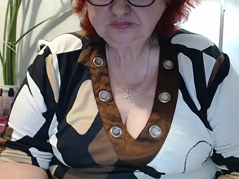DeniseeRosea online show from June 2026 11:28:01 PM