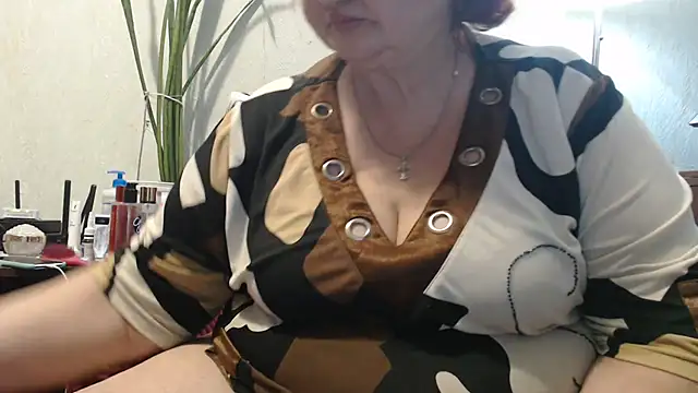 Snapshot of DeniseeRosea chatting on April 2026 10:38:02 PM DeniseeRosea online show from April 2026 10:38:02 PM