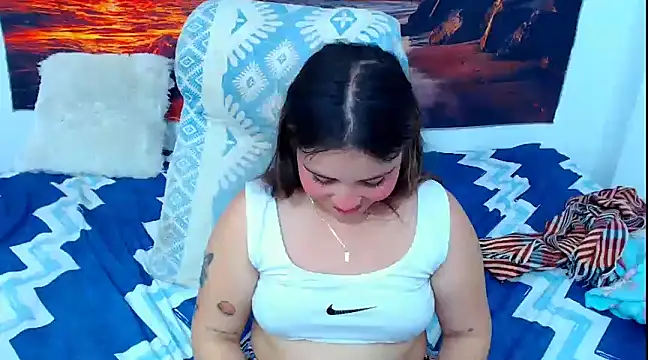 Snapshot of alicia_milk_13 chatting on January 2025 10:10:01 PM alicia milk 13 online show from January 2025 10:10:01 PM