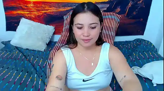 Snapshot of alicia_milk_13 chatting on January 2025 08:53:02 PM alicia milk 13 online show from January 2025 08:53:02 PM