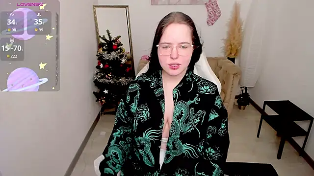 Manic pixie  online show from December 2025 03:39:02 PM