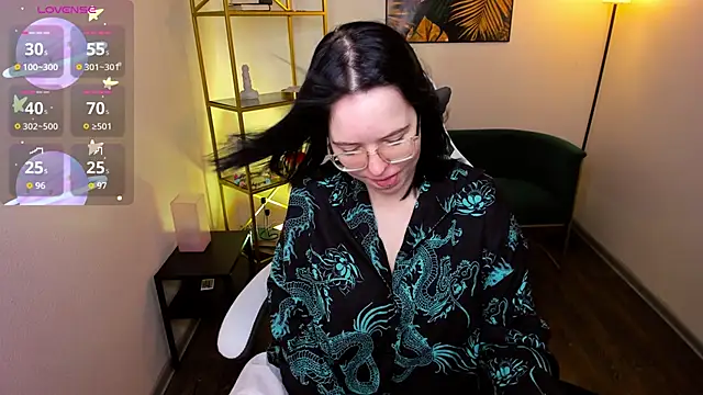 Manic pixie  online show from November 2025 10:41:02 AM