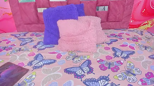 scarlett  evans  online show from February 2026 06:19:01 PM