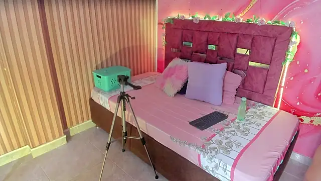 scarlett  evans  online show from March 2026 06:41:01 PM