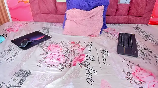 scarlett  evans  online show from February 2026 06:50:01 PM