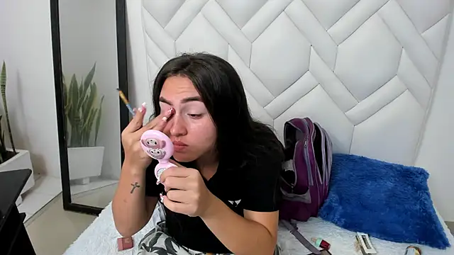 LindaHooker online show from March 2026 06:37:01 AM