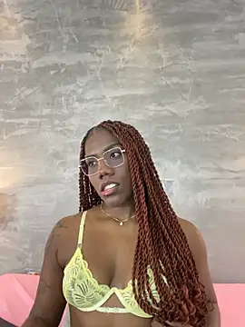 Snapshot of Alaia_Colins chatting on July 2026 01:36:02 AM Alaia Colins online show from July 2026 01:36:02 AM